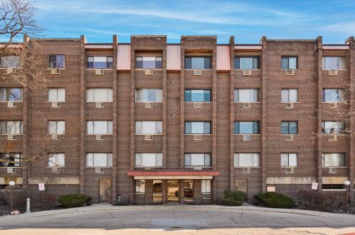 4623 Chester Ave, Chicago IL  60656-4280 exterior