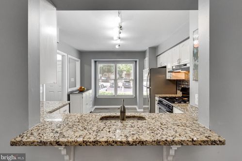 5319 Buxton Ct, Alexandria VA 22315-4760 exterior