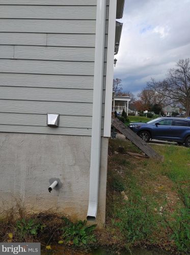 106 Louise Ter, Glen Burnie MD 21060-7339 exterior