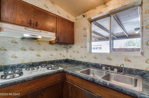 1116 Edgewater Dr, Tucson AZ 85704-2414 exterior