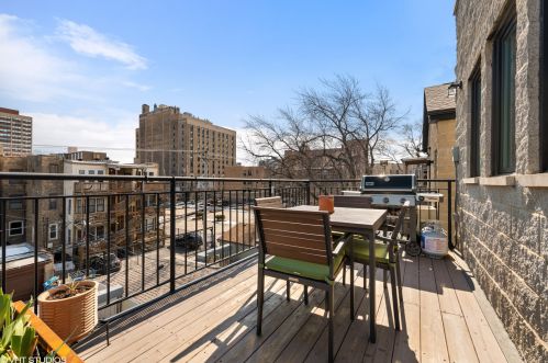 4831 Winthrop Ave, Chicago IL 60640-6895 exterior