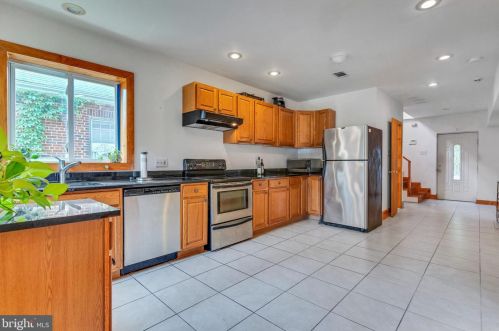 2409 Rand Pl, Washington DC 20002-1911 exterior