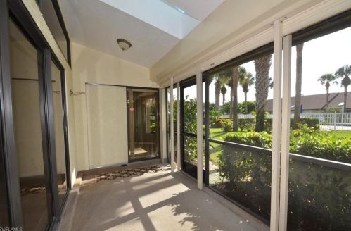 10744 Regent Cir, Naples FL 34109-1559 exterior