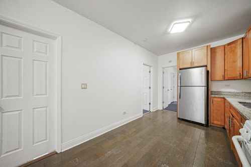 5221 Carpenter St, Chicago IL 60621-1414 exterior