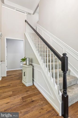 803 Catoctin Cir, Leesburg VA 20176-4951 exterior