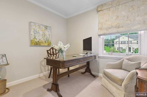 28 Greenview Way, Montclair NJ 07043-2531 exterior