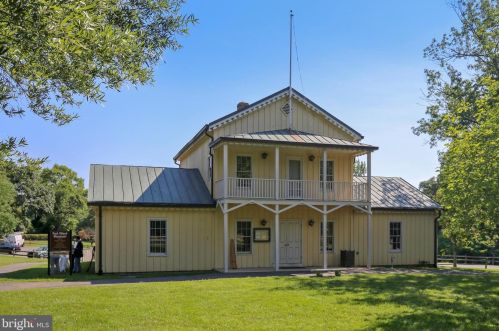 311 Kentucky Ave, Alexandria VA 22305 exterior