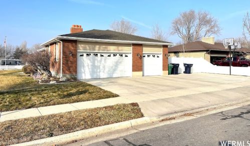 195 Shelly Louise Dr, Sandy, UT 84070-4213