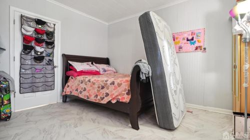 47 Fayette St, Edison NJ  08817-4317 exterior