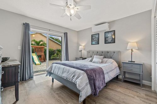 17335 Lake Park Rd, Boca Raton FL 33487-1166 exterior