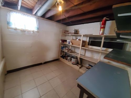 1314 49, Milwaukee WI 53208-1735 exterior