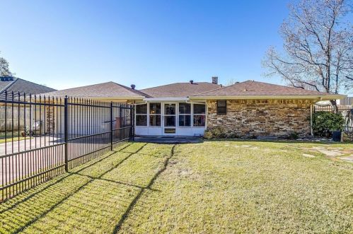 3500 Bellah Ct, Irving TX 75062-3624 exterior