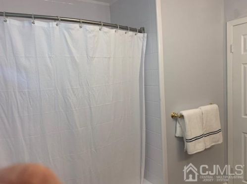 27 Colleen Cir, Trenton NJ 08638-1731 exterior