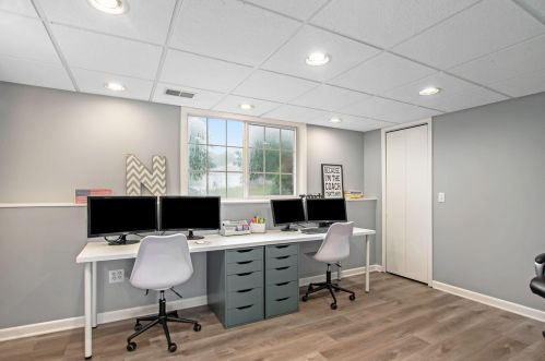 340 Riverwood Dr, Middlevle MI  49333-9092 exterior