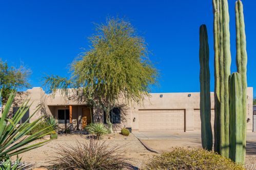 39412 1st St, Phoenix, AZ 85086-7476