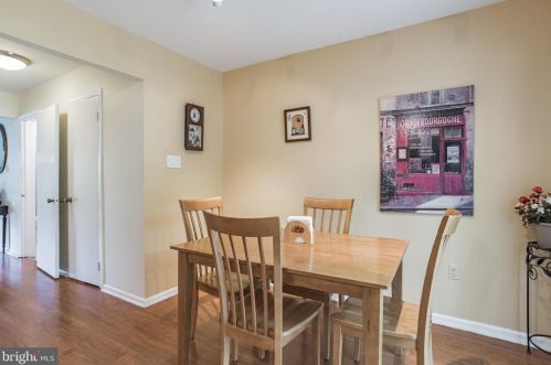 11920 Bargate Ct, Rockville MD 20852-4117 exterior