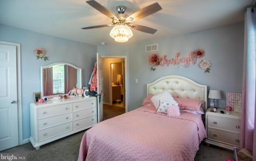 1012 Johnson St, Philadelphia PA  19138-1015 exterior