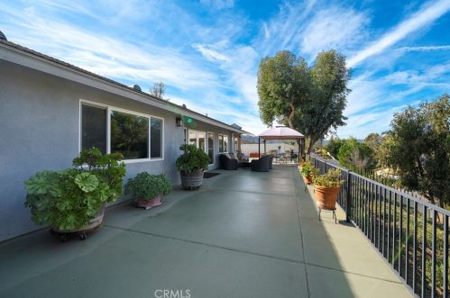 30346 Calle Halcon, Temecula CA 92592-5136 exterior