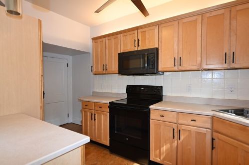 1122 King Ave, Pittsburgh PA 15206-1436 exterior