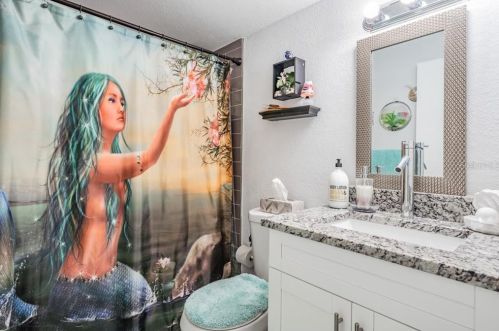 1910 98th Ave, Tampa FL  33612-8354 exterior