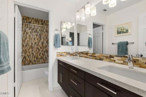 1840 Ivanhoe Ave, Oxnard CA  93030-8732 exterior