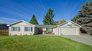 616 69th Ave, Yakima, WA 98908-1806