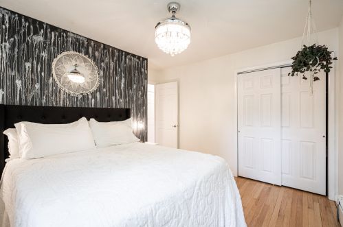 8934 Seneca Rd, Milwaukee WI 53217-2331 exterior