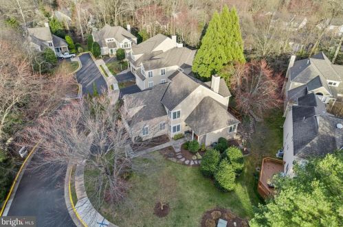 11207 Pavilion Club Ct, Herndon VA exterior