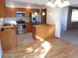 13807 Greenwood Ave, Seattle WA  98133-6808 exterior