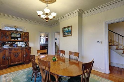 172 Pond St, Woonsocket RI  02895-2007 exterior