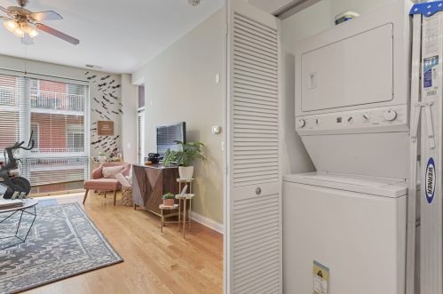 2025 Indiana Ave, Chicago IL  60616-1312 exterior