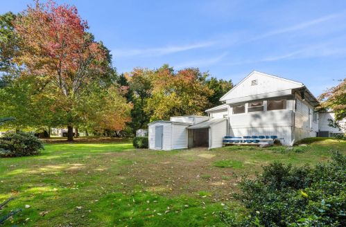 451 New Zealand Rd, Seabrook NH 03874-4113 exterior