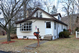 3 Hillside Ave, Oakland, NJ 07436-1906