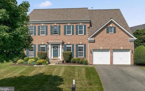 13703 Mills Farm Rd, Rockville, MD 20850-3578