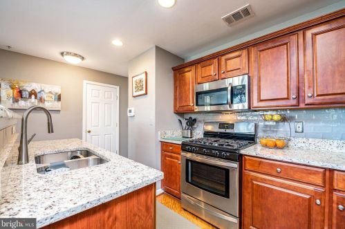 491 Cameron Sta Blvd, Alexandria VA 22304-8683 exterior