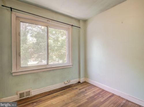 432 Orange St, Washington DC  20032-1622 exterior