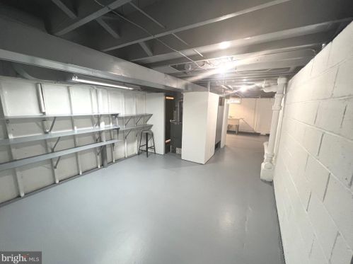 1871 Arena Dr, Trenton NJ 08610-2605 exterior