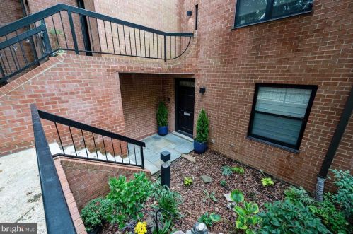 1678 Oak St, Washington DC 20010-1818 exterior