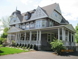 2 Washington St, Newton, MA 02458-2220