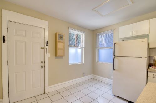 3519 Ravenswood Ave, Chicago IL 60640-4409 exterior