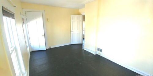 62 Eldridge St, Manchester CT 06040-5551 exterior