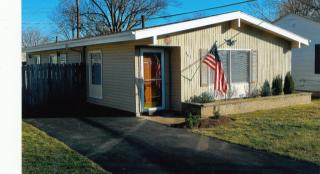 341 Erie Rd, Vermilion, OH 44089-2128