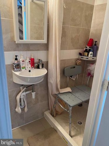 2223 47 St, Camden NJ 08110-3033 exterior