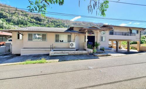 2907 Kamanaiki St, Honolulu, HI 96819-3812