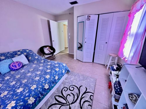 982 California Blvd, Fort Pierce FL  34953-1813 exterior