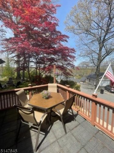 40 Cliffside Trl, Parsippany NJ 07834-2008 exterior