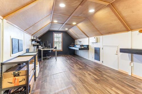 16 Middlefield Ct, Greensboro NC  27455-2257 exterior