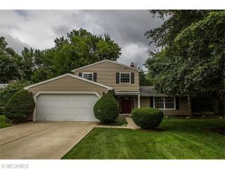 2125 Chestnut Dr, Cleveland, OH 44145-3120