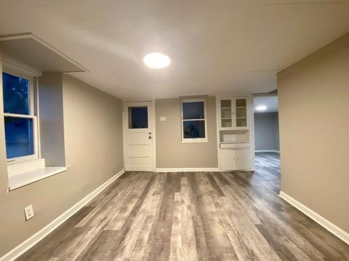 882 Center Rd, Pittsburgh PA  15239-1962 exterior