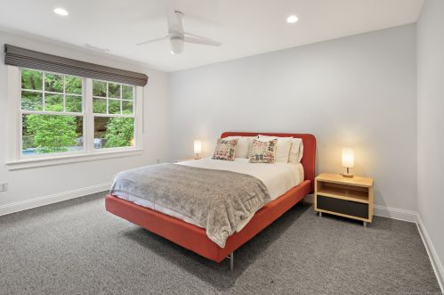 19 Pequot Trl, Westport CT 06880-2929 exterior